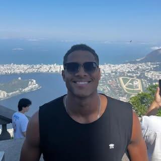 Capa de João Gabriel