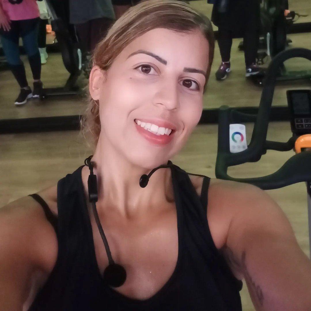 Capa de Carla Regina Pereira
