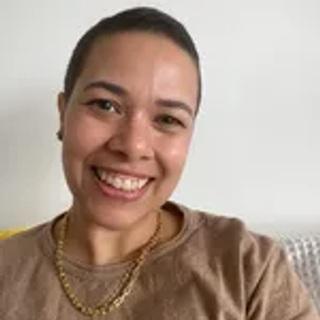 Capa de Carol Nogueira
