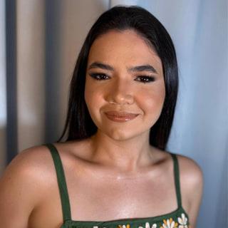 Capa de Rebeca Guimarães