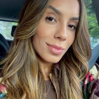 Capa de Débora Ellen