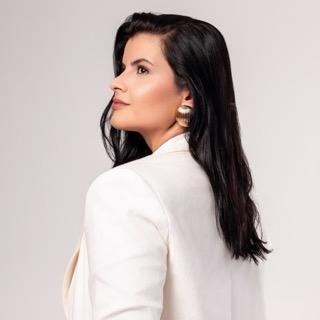 Capa de Stephanie Novaes