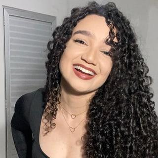 Capa de Pâmela Bezerra