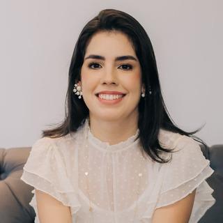 Capa de Thiane Brito