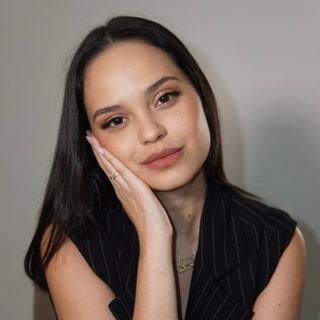 Capa de Luciana Paes