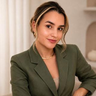 Capa de Marília Menezes