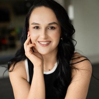 Capa de Yasmim Mokochinski