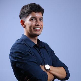Capa de Arthur Alvarenga