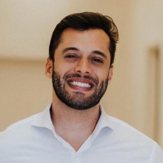 Capa de Leonardo Ribeiro