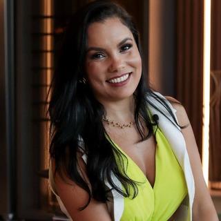 Capa de Claudia Paiva