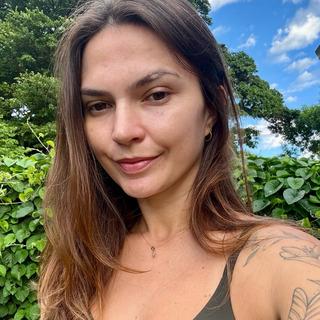 Capa de Paola Soares Jeronimo