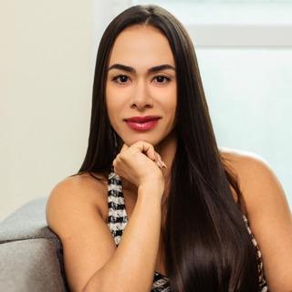 Capa de Carla Oliveira