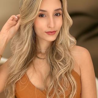 Capa de Sara Afif
