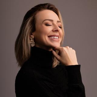 Capa de Maria Eduarda Costa