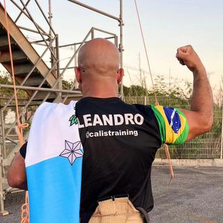 Capa de Leandro Silva