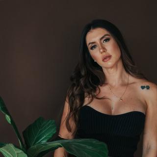 Capa de Ana Carolina Melcher