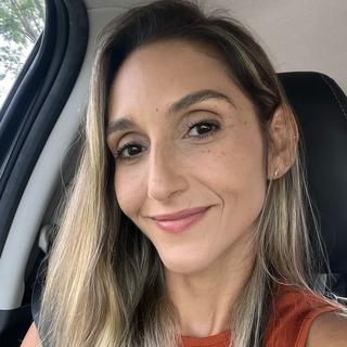 Capa de Luciana Durães