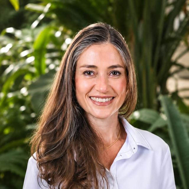 Capa de Bruna Fornazari