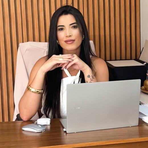 Carol Teixeira